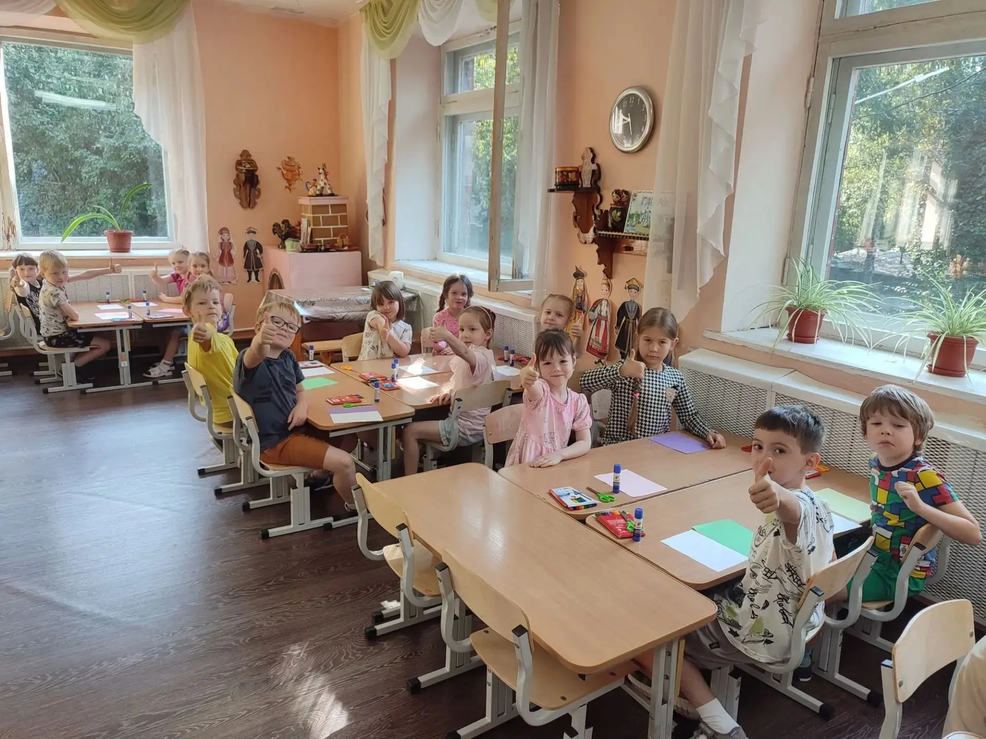 🌼✨ В мастерской группы «Васильки» сегодня кипела творческая энергия! 🎨✂