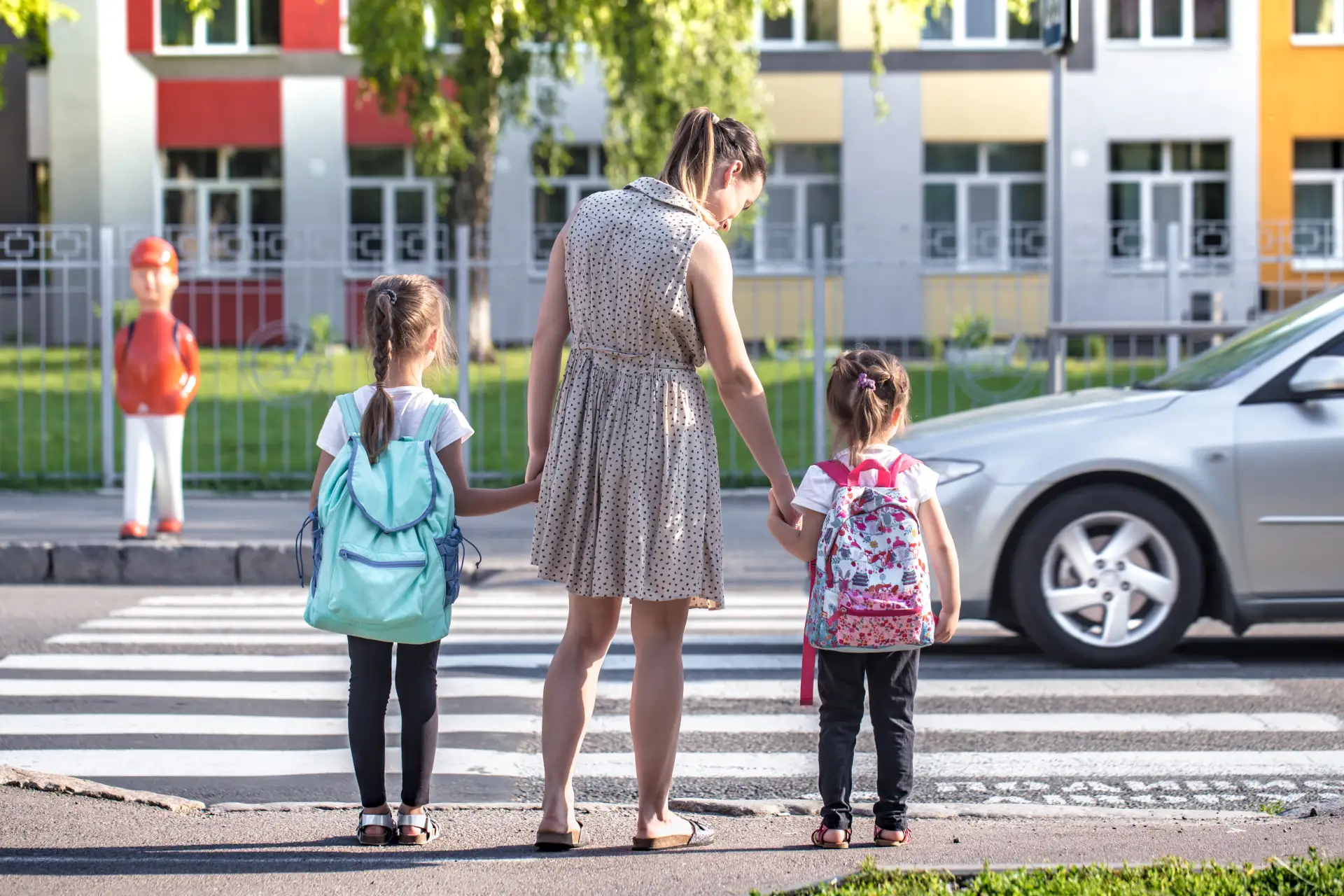 Уважаемые родители! Поговорите с детьми о безопасности на дороге 🚸