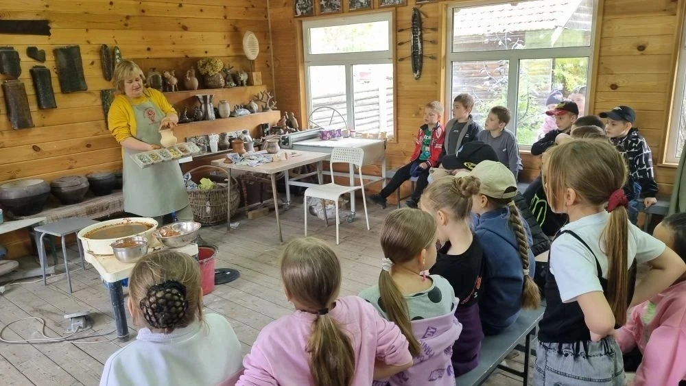 ЭКСКУРСИЯ В ГОНЧАРНУЮ МАСТЕРСКУЮ🌟   🤗 В выходной день ученики 2 «Б» класса  вместе со своим классным