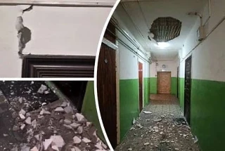 В аварийном общежитии Новосибирска на ул. 2-я Школьная, 57 в коридоре рухнул потолок.