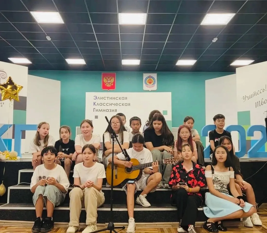 ☀️ Яркие дни в лагере «ДЕБЮТ» продолжаются!

Каждый день в пришкольном оздоровительном лагере «дебют