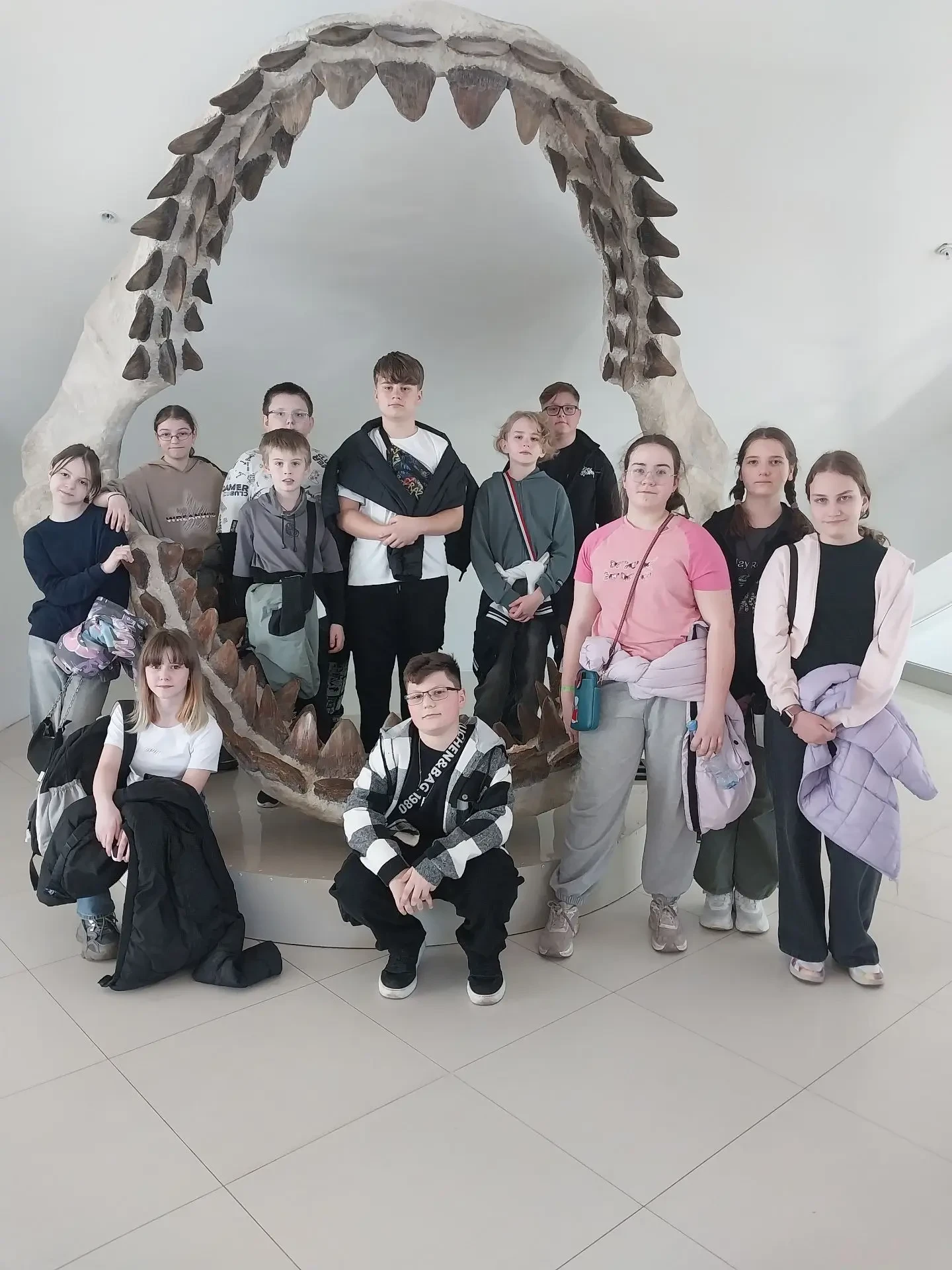 🐬 ПЯТИКЛАССНИКИ НЫРНУЛИ В СКАЗКУ! Представьте: вам десять лет, впереди — целый океан, а рядом — наст