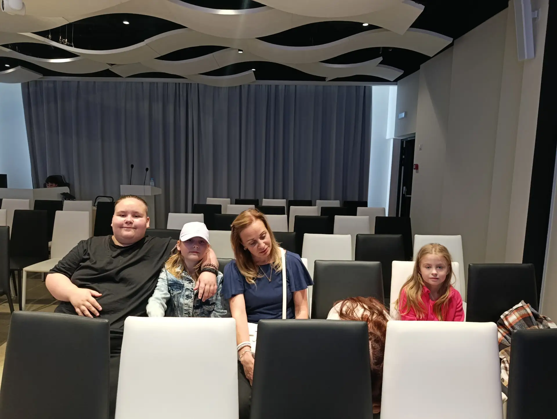 22 августа, в День Государственного флага России, воспитанники стационарного отделения ...