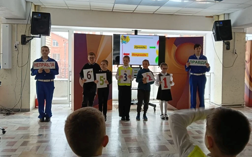 🚦 14 марта в «Школе светофорных наук» прошёл городской конкурс «Светофорный турнир» среди обучающихс