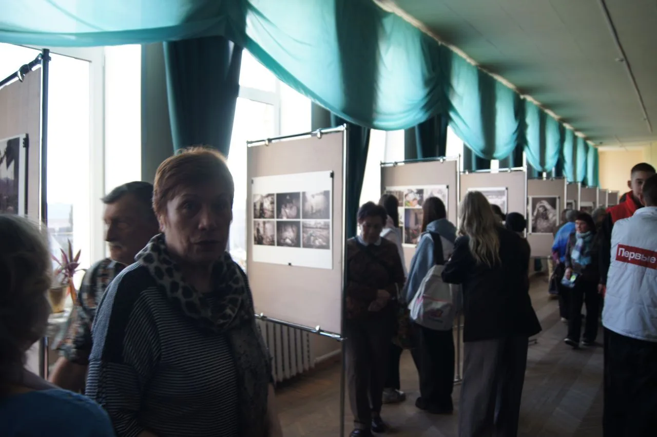 Вчера в РЦКД состоялась торжественная церемония открытия фотовыставки "А сыновья уходят в бой..." . 