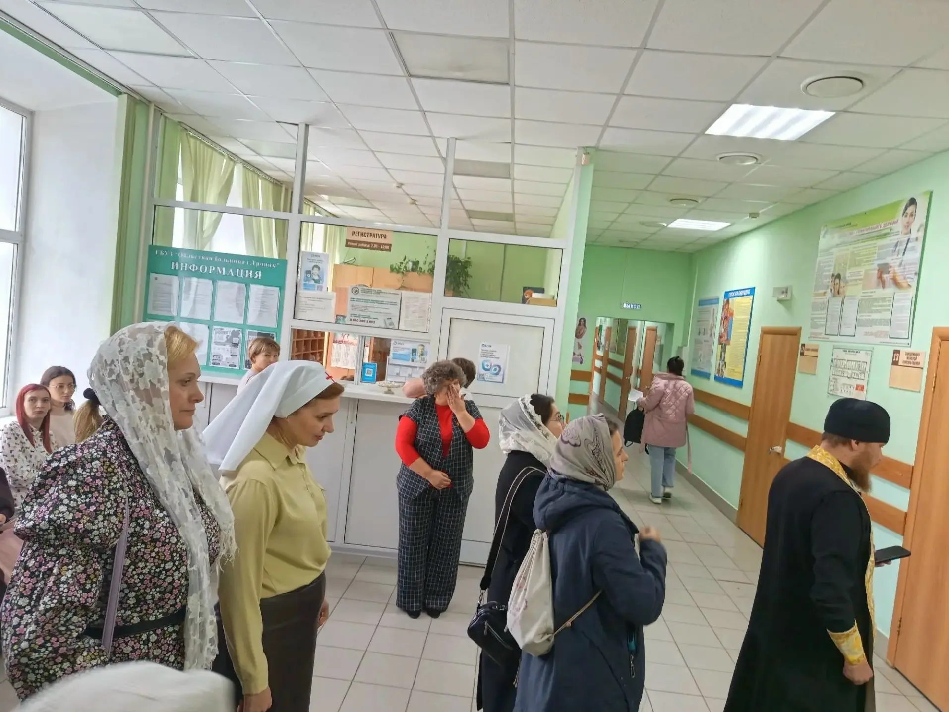 Свет материнства: в Троицке поздравили женщин, ожидающих малыша