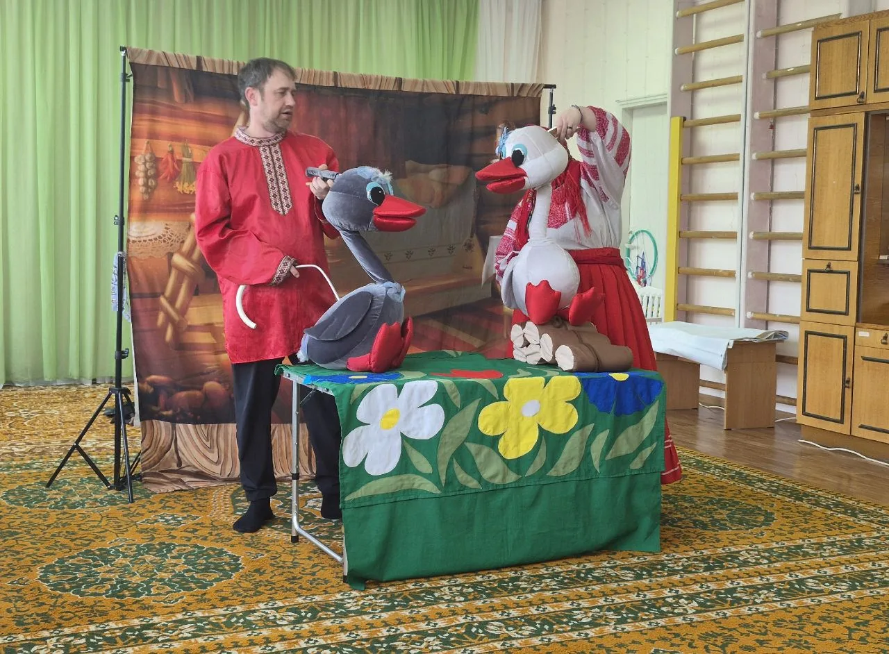 🎭 Сегодня наш детский посетил Воронежский кукольный театр со спектаклем "Верный друг".