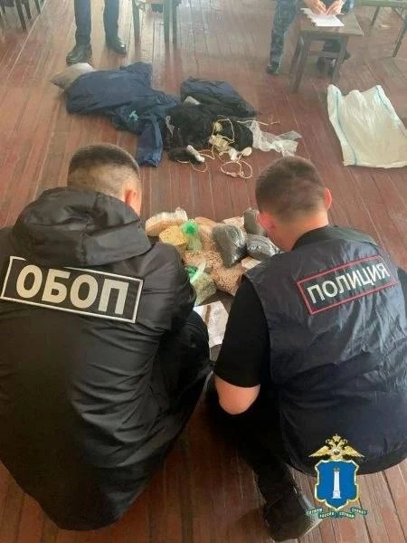 В ульяновской исправительной колонии номер 10 вынесли приговор шестерым заключенным. Ор...