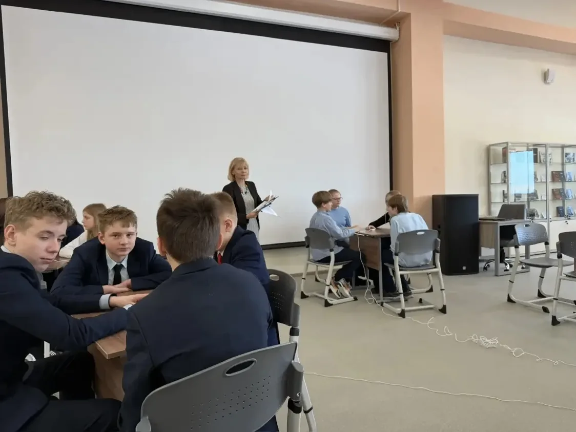 📚🌏📜День истории и географии В программе дня: ✅Встреча с Шевченко Андреем Николаевичем, участником СВ