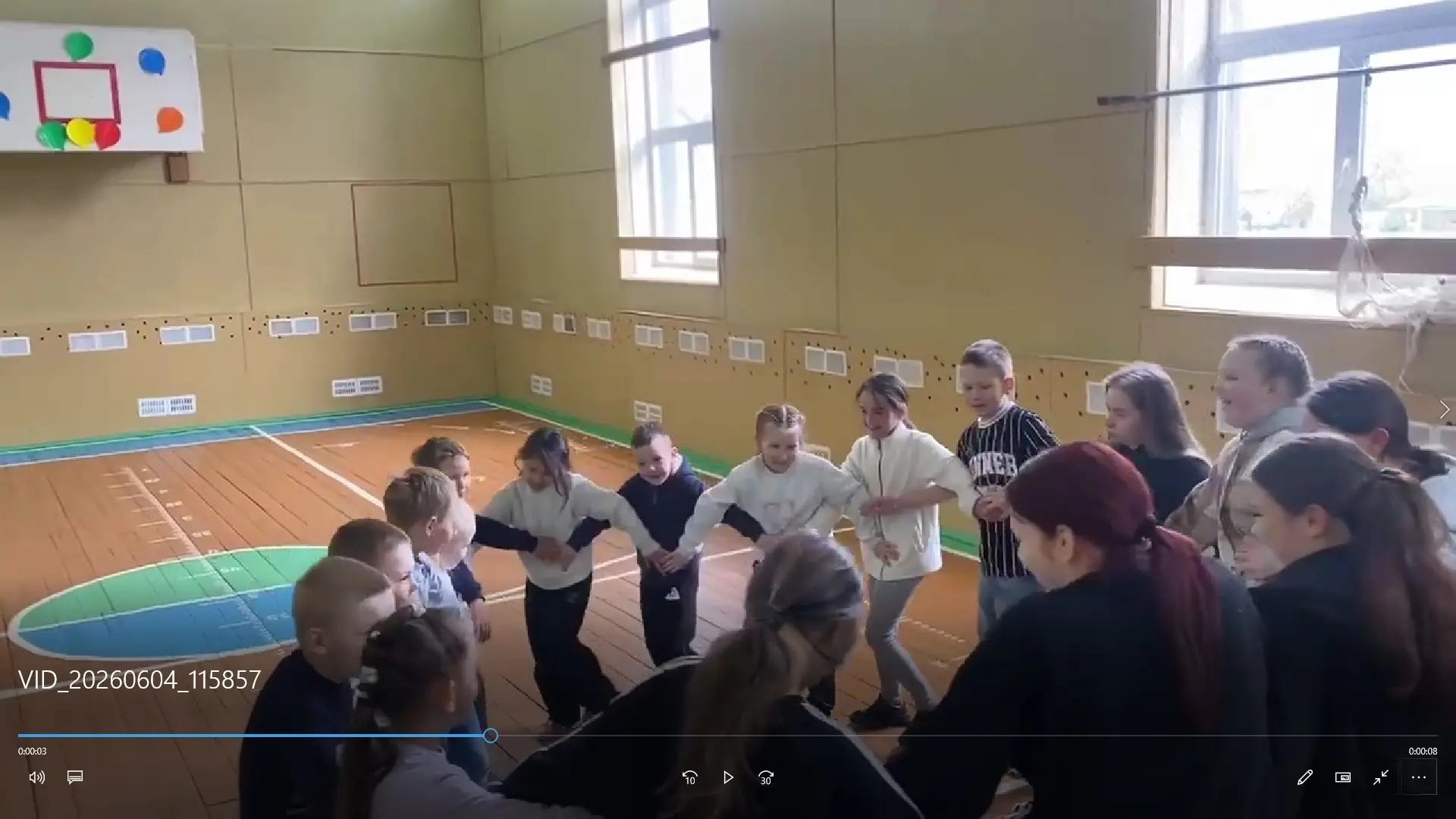 На улице холодно, но наше настроение — солнечное! ☀