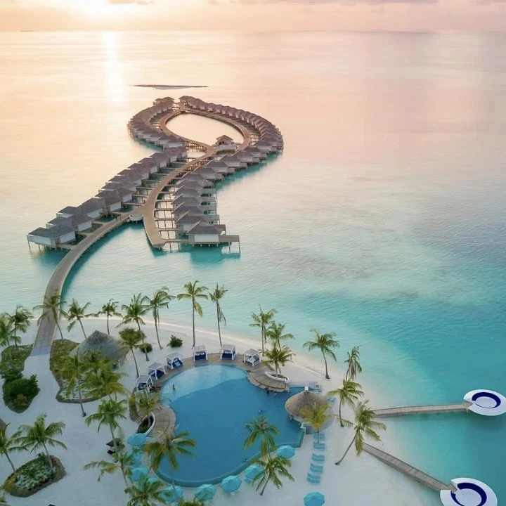 🩵Мальдивы для тех, кто хочет больше, чем просто отдых

❤️Kandima Maldives 5* — стильный курорт сред