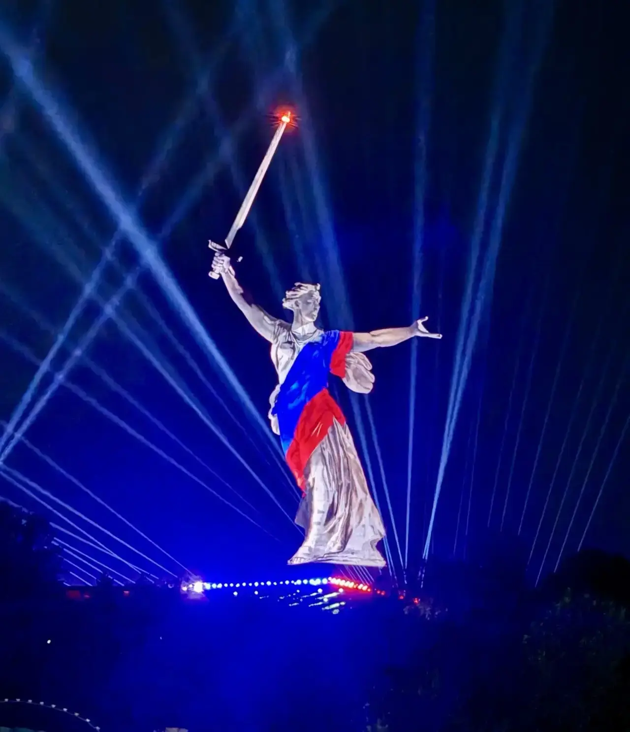 С Днём Великой Победы!