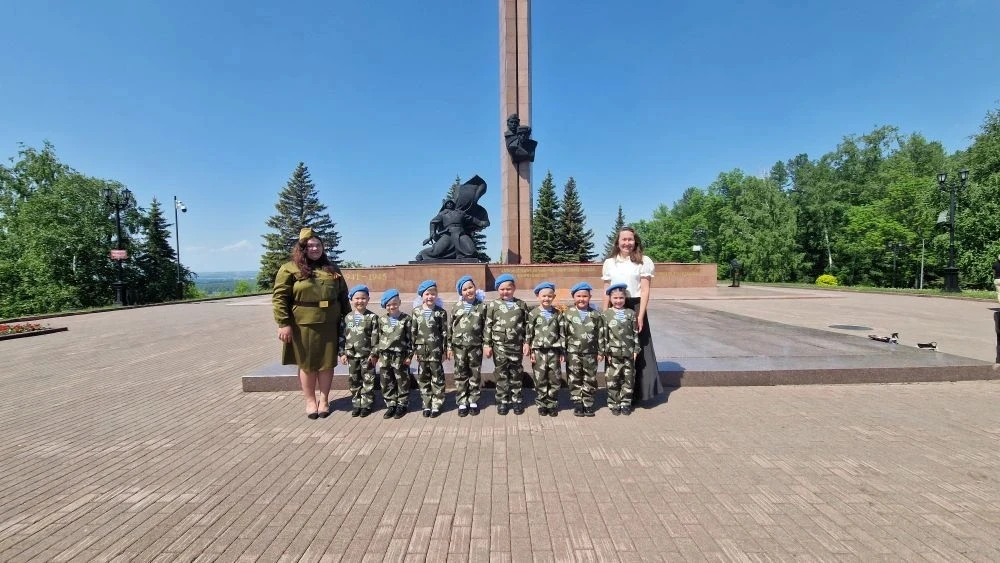Сегодня в Парке Победы состоялся финальный этап конкурса строя и песни среди воспитанни...