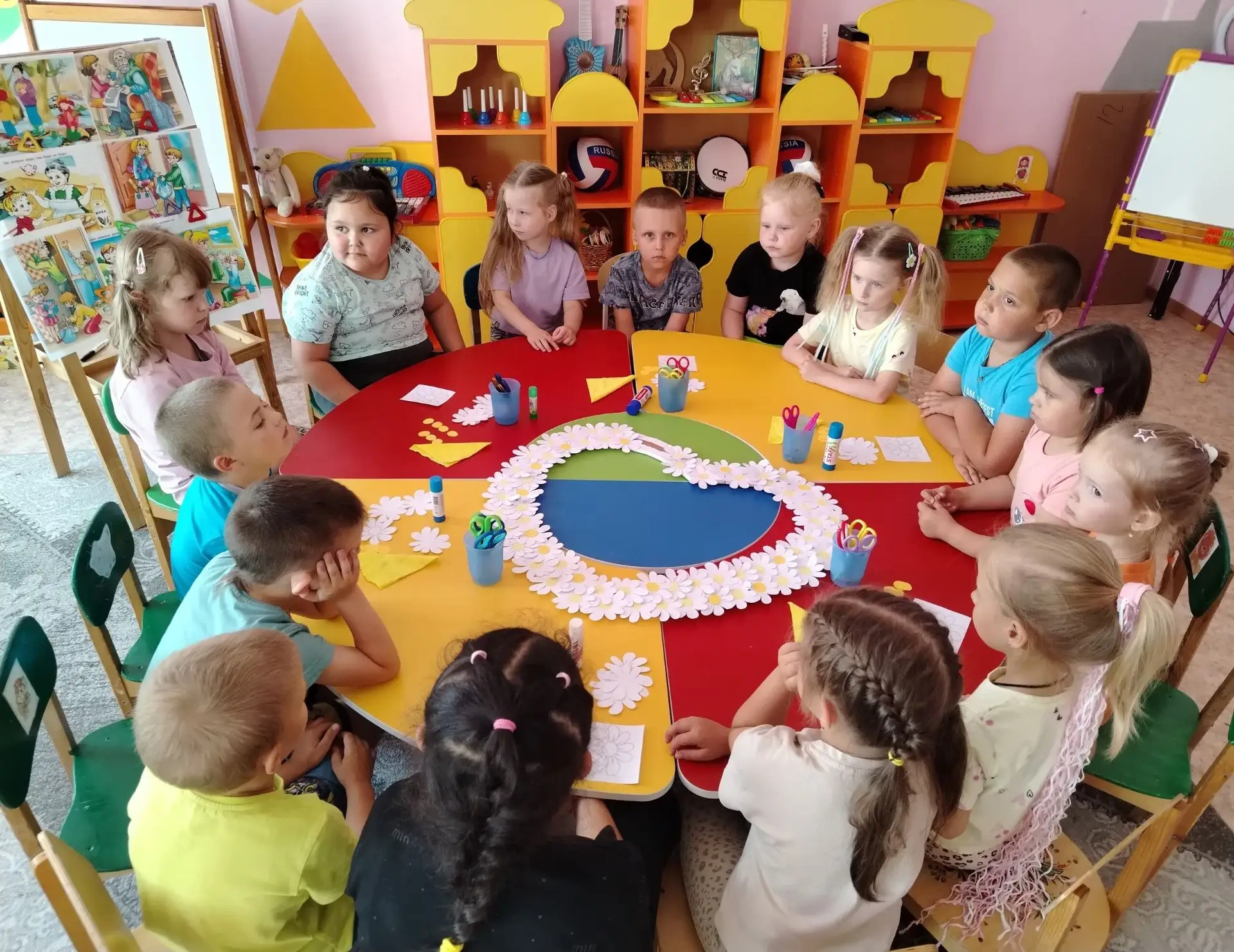 #ДеньСемьиЛюбвиВерности
#ДетскийСад41

🌼 8 июля в России отмечается самый тёплый и важный праздник 