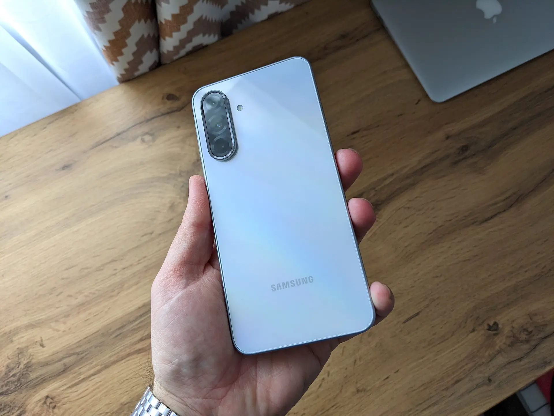 7 популярных смартфонов Galaxy получили One UI 8.5 Прямо сейчас владельцы линеек смартфонов S-серий 