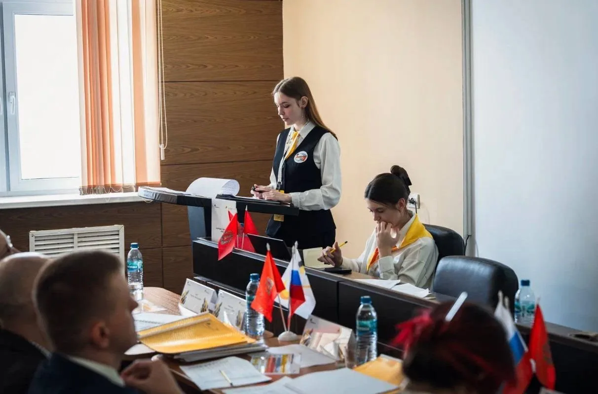 📖 Наука в руках молодежи!  🏆«РН-Ванкор» провел ХVI Региональную научно-техническую конференцию молод