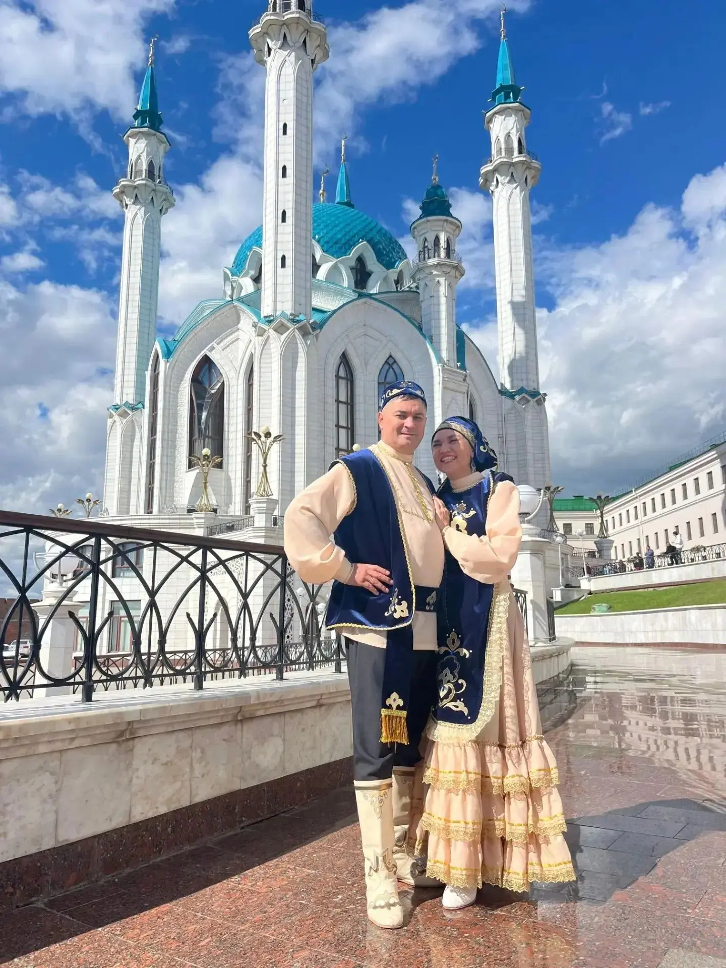 Друзья, мы открываем новую рубрику — «Семейный очаг культуры»! 
Это пространство о тех, кто выбрал т