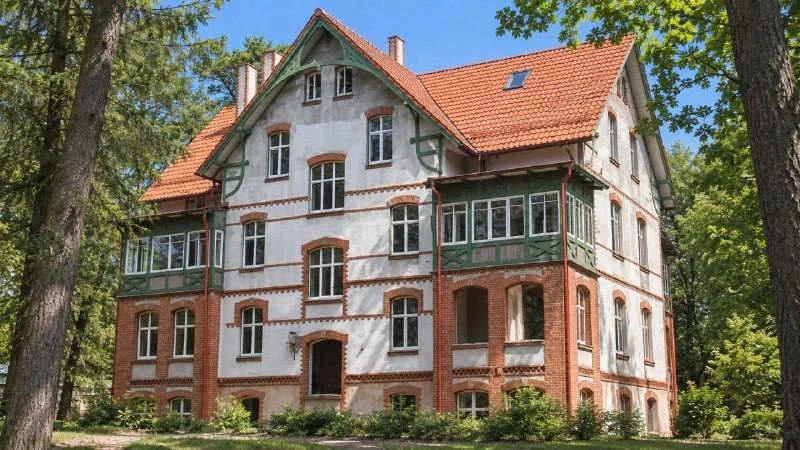 «Горный замок» в Светлогорске готовят к новой жизни.