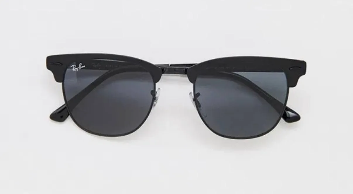 Утеряны очки «RayBan» в Зеленоградске (как на фотографии).