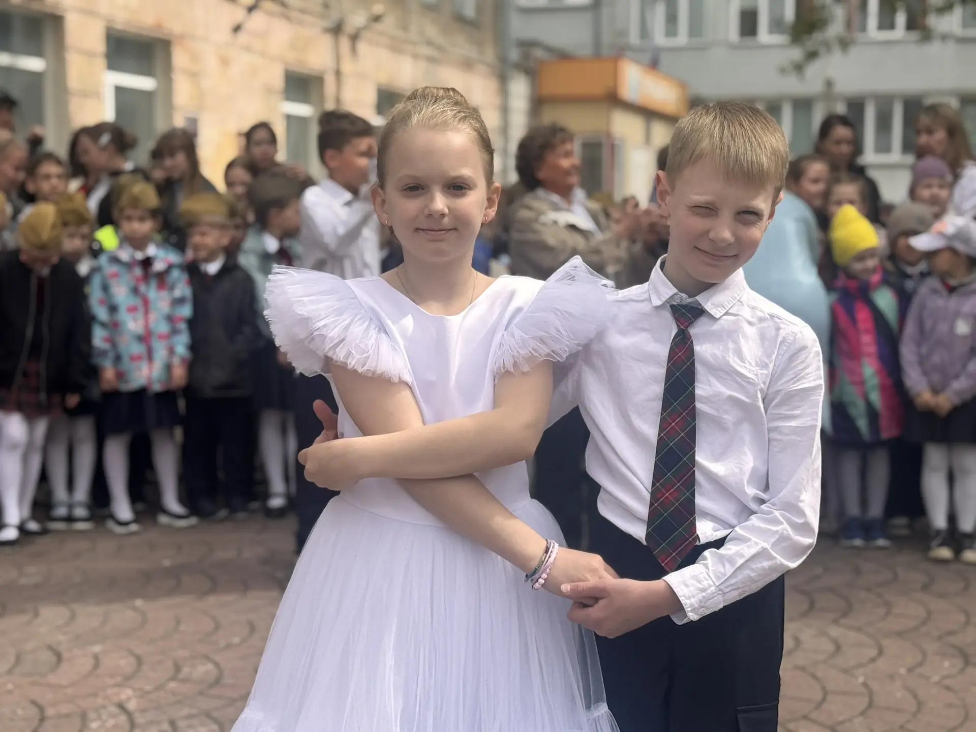Сегодня наша гимназия стала частью трогательной и значимой традиции — Всероссийской акц...