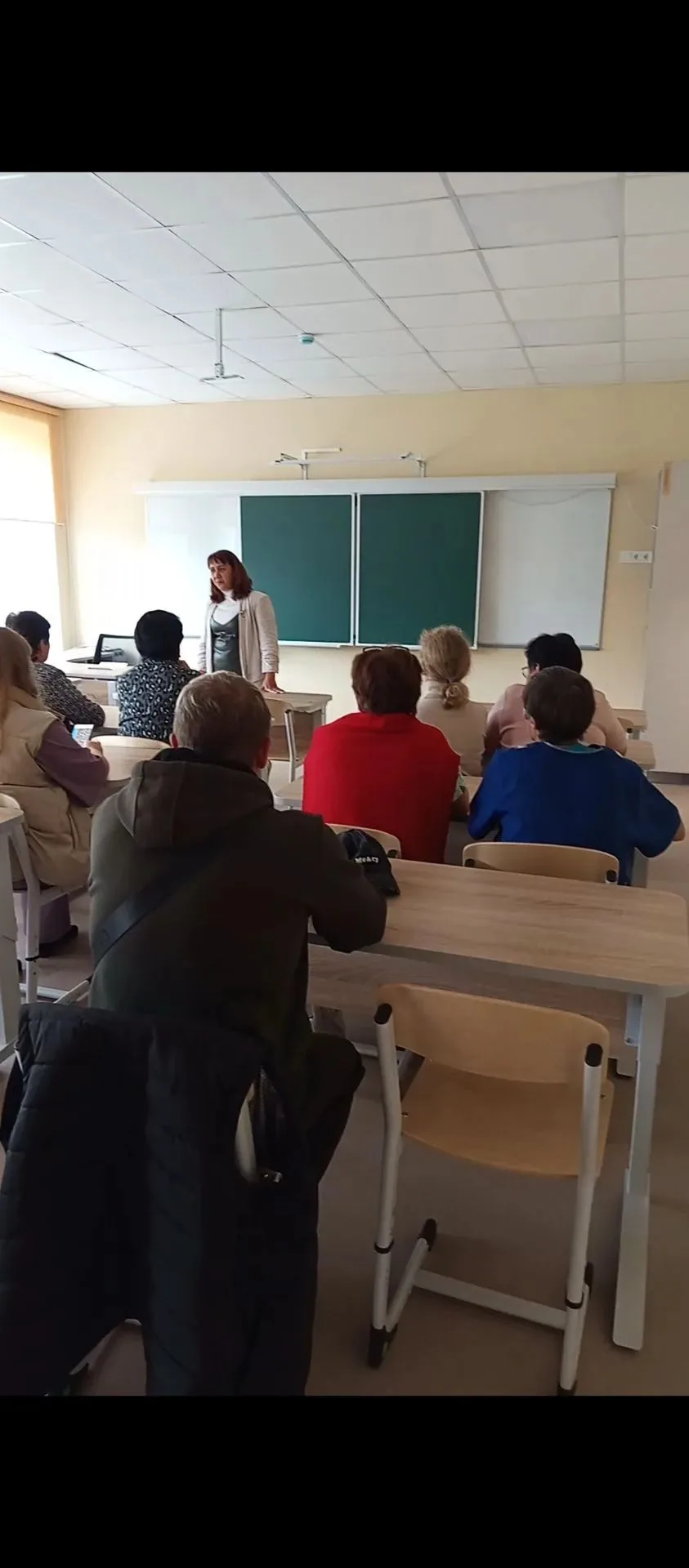 В соответствии с планом проведения тренировок по ГО и ЧС в школе проведены учения по от...