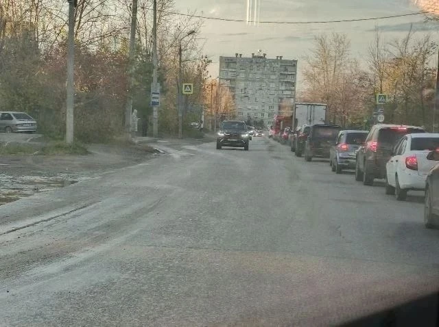 2 ДТП на Ижевской, со стороны микрорайона Южный образовался огромный затор.