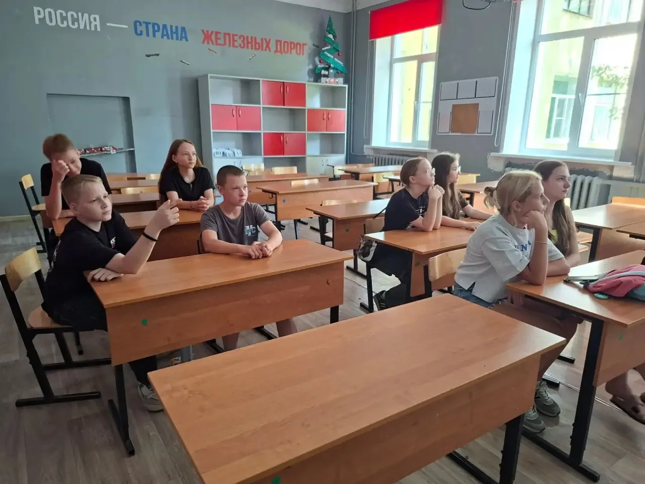 💡🍃Для участников трудовой бригады «Радуга» сегодня прошла интерактивная экологическая игра, котора