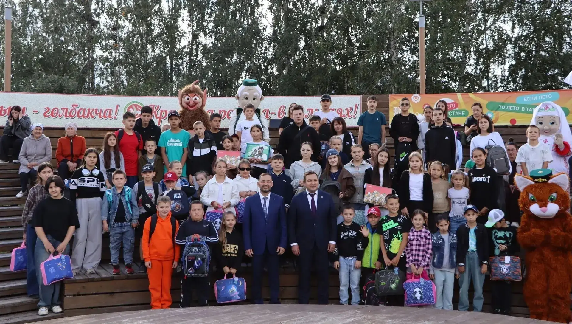 Каждый год в нашем районе проводится акция «Помоги собраться в школу». В этом году наши...