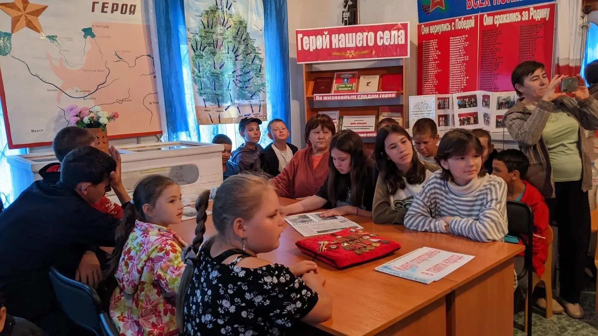 Экскурсия в библиотеку - музей
15 июня Асавскую сельскую библиотеку-музей посетили воспитанники летн