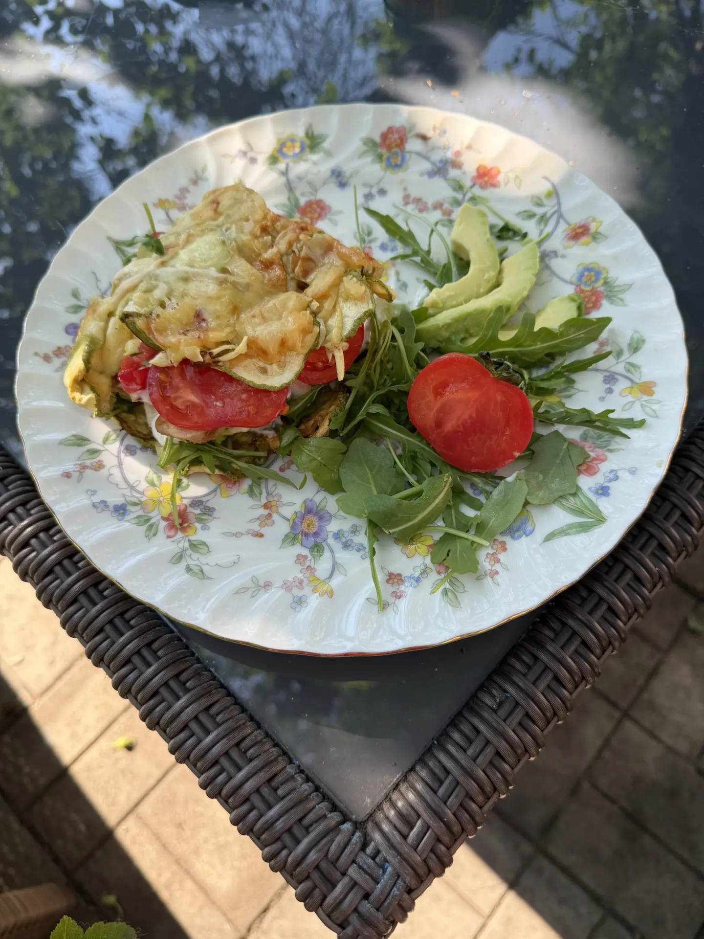 Доброе утро! 

 #Покажи свой завтрак
#День 4

Кабачковый сэндвич с курицей. Приятного аппетита! 

Де