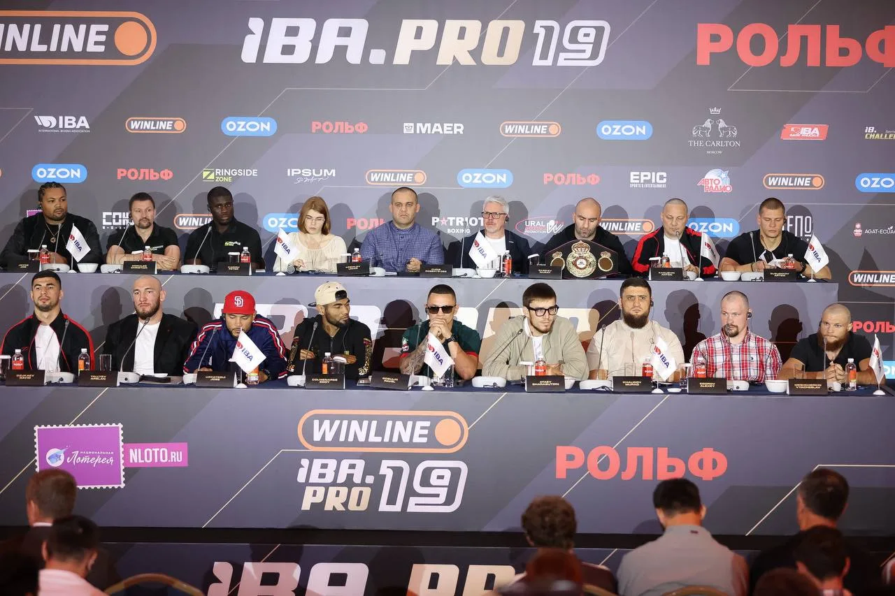 🥊 В отеле «Ритц-Карлтон» прошла пресс-конференция и медиа-тренировка перед грандиозным...