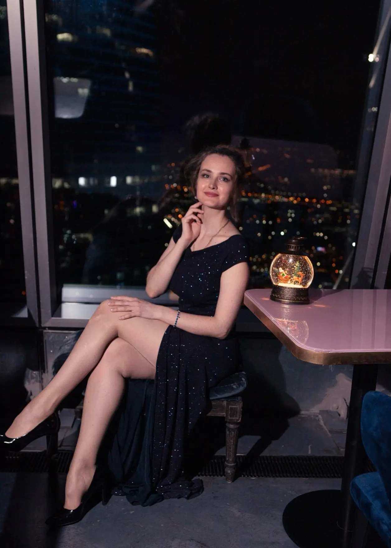 👧 Римма, 33 лет
📍 Химки

📝 Занимаюсь айкидо
Люблю играть, музицировать , петь, сочинять композици
