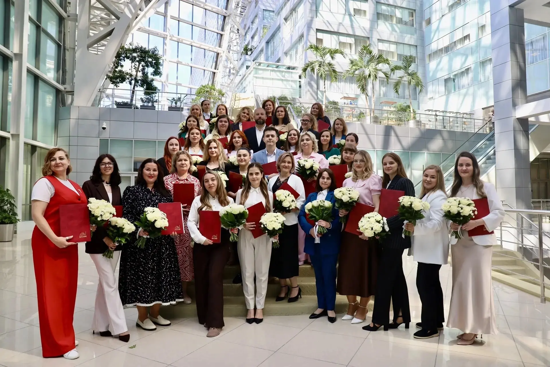 👩‍🏫 Еще 34 учителя из Подмосковья получили сертификаты на покупку жилья!

👍 Это уже второе вручен