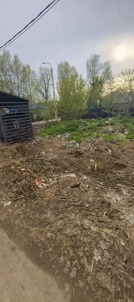 😕 На Напольной/Декабристов изобразили чистоту.  После нашей публикации о жалобе жителей на горы мусо