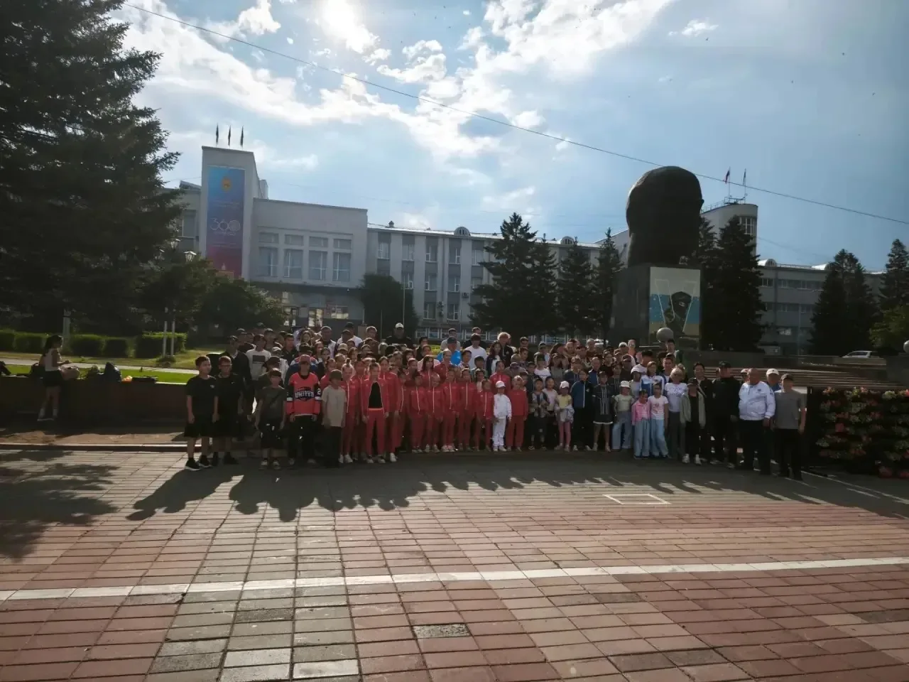 Воспитанники секции дзюдо 🥋 с.Сотниково приняли участие в утренней зарядке с Чемпионом, которая про