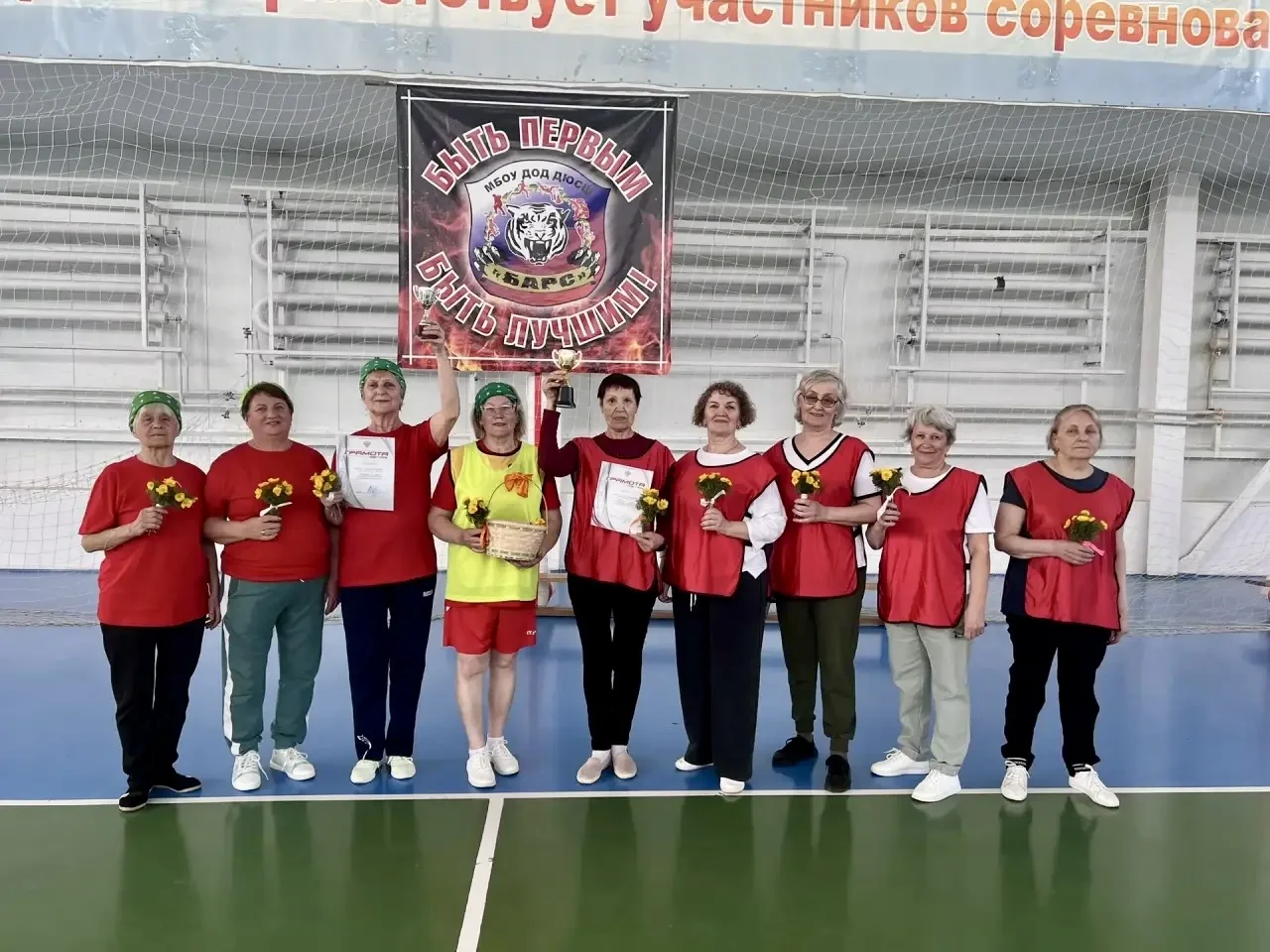 Веселые старты в Красном Маяке ⭐️

В Спортивной школе «Барс» методистом Н.П. Воробьевой и тренером-п