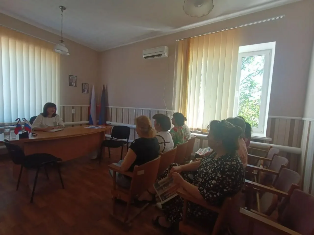 Замглавы администрации Володарского  округа ответил на вопросы жителей села Малоянисоль

17 июня Сал
