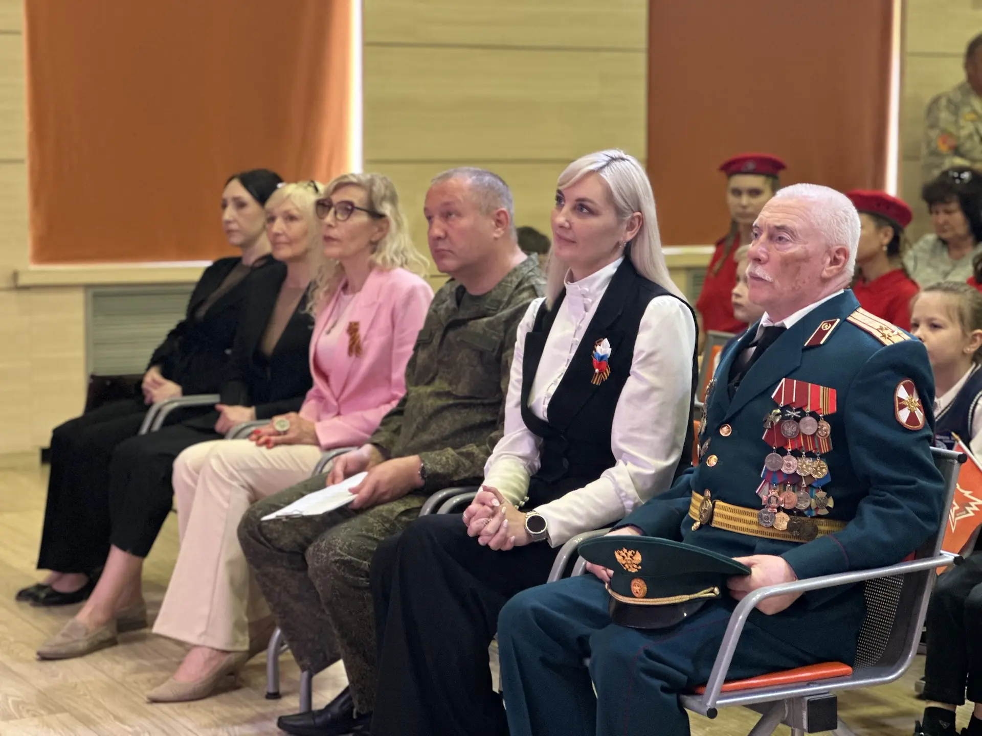 💥Сегодня наша школа №38 стала центром притяжения для будущих защитников Отечества!  🦅В торжественной