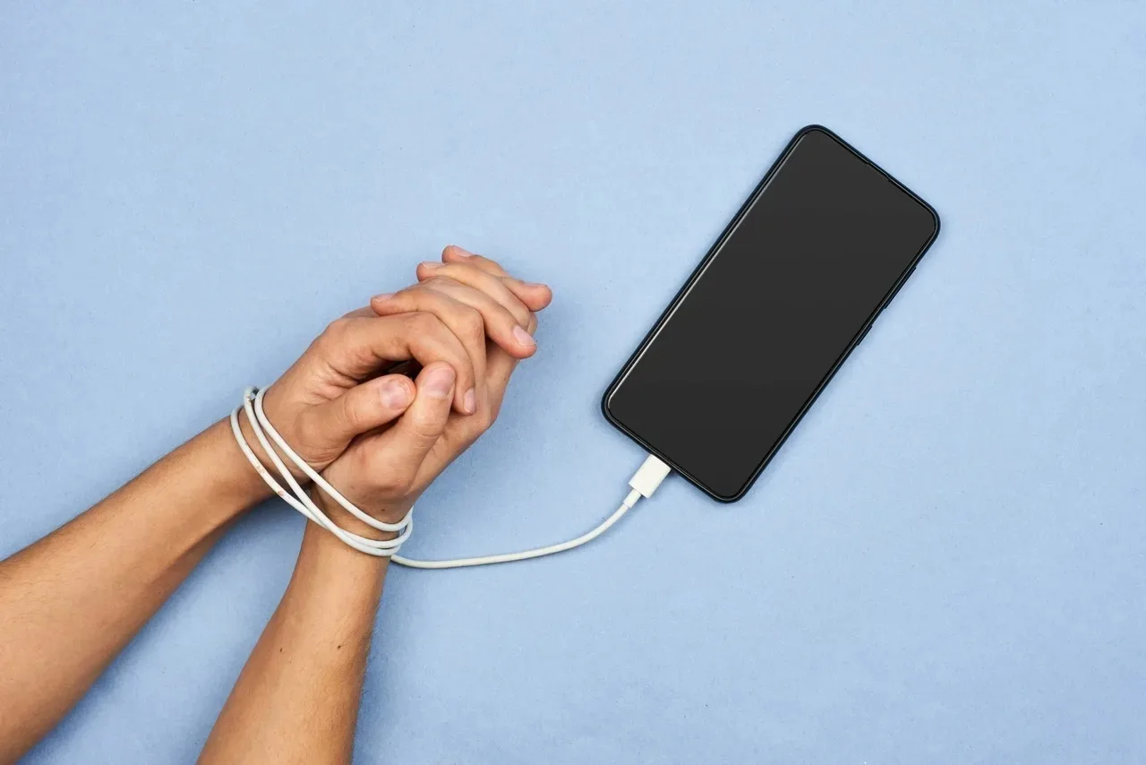 📣Что такое номофобия?

📱Номофобия – это зависимость от смартфона, которая вызывает приступы паники