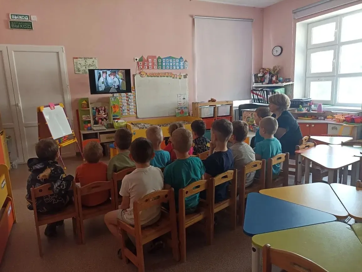 в нашей группе «Сказка» произошло настоящее погружение в прошлое! Мы с ребятами с удово...