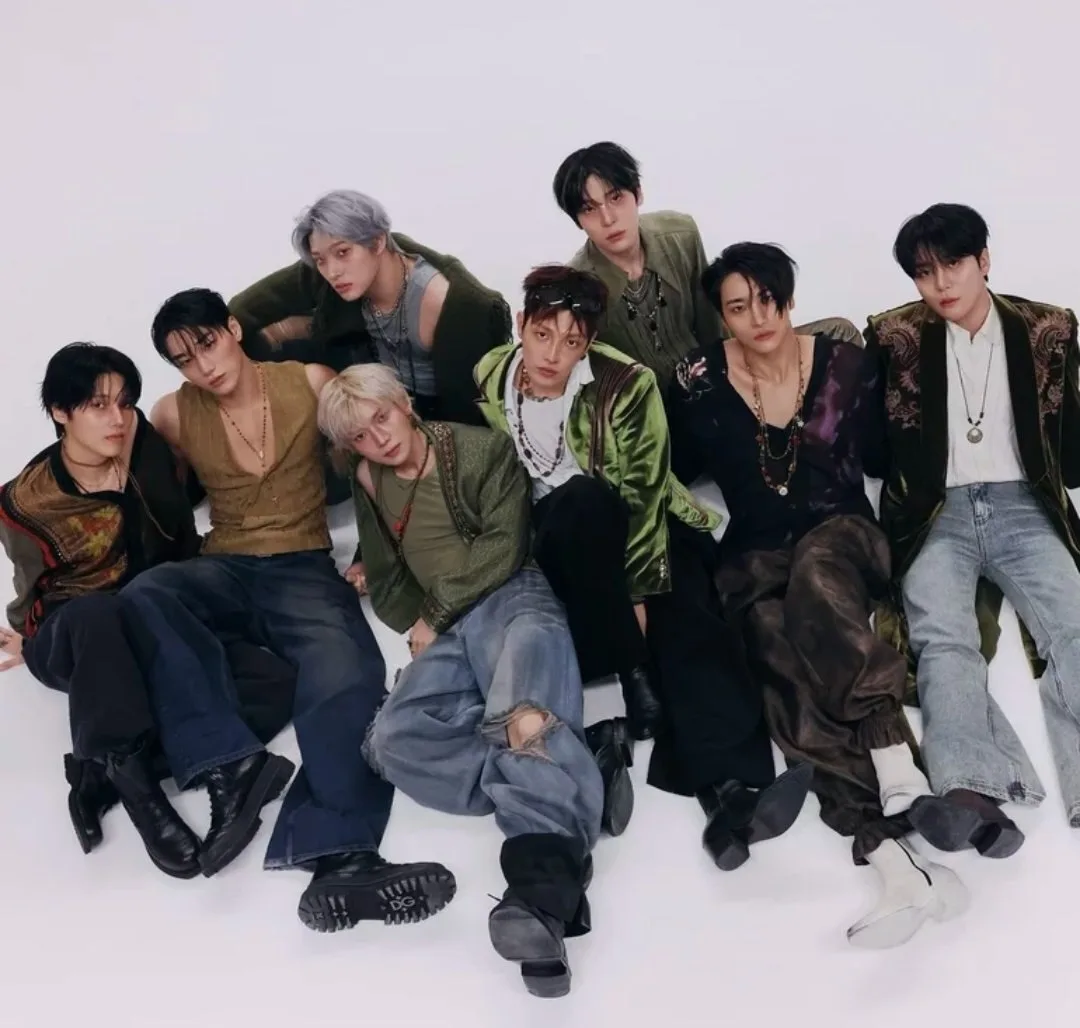 По сообщениям, ATEEZ вернутся с синглом в октябре, а в ноябре выпустят альбом.