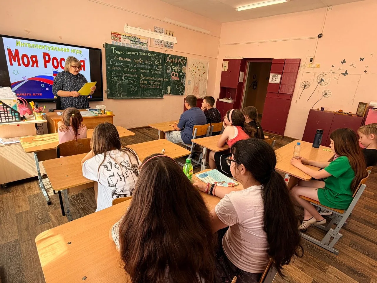 📢 Подводим итоги 8-го дня!

Вот и пролетел ещё один день в нашем пришкольном лагере! Сегодняшний де