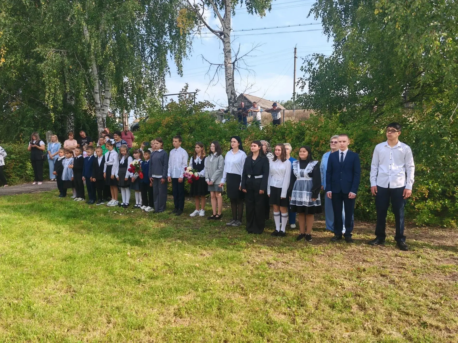 В МБОУ «Средняя школа с. Соловцово» дан старт новому учебному году.