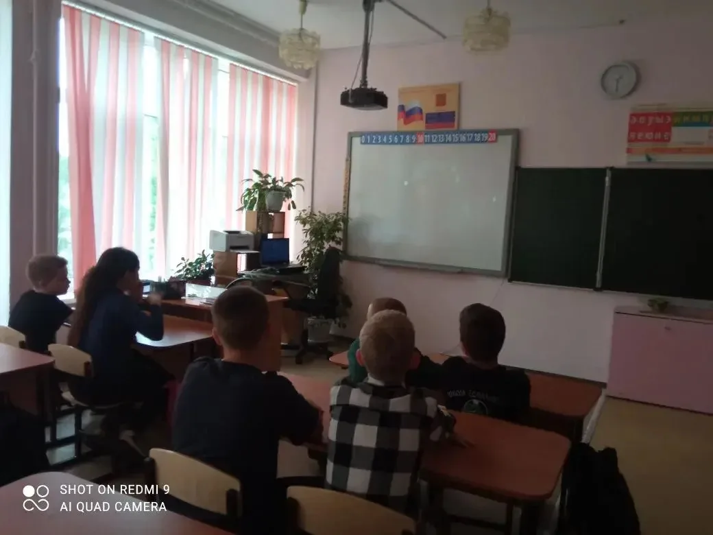 Ученики 3 А класса просмотрели фильм "Думать тишину". Фильм перенес детей в тяжёлые дни...