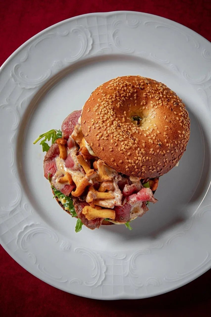 Воскресенье придумали для вкусных завтраков, и московские рестораны с этим явно согласн...