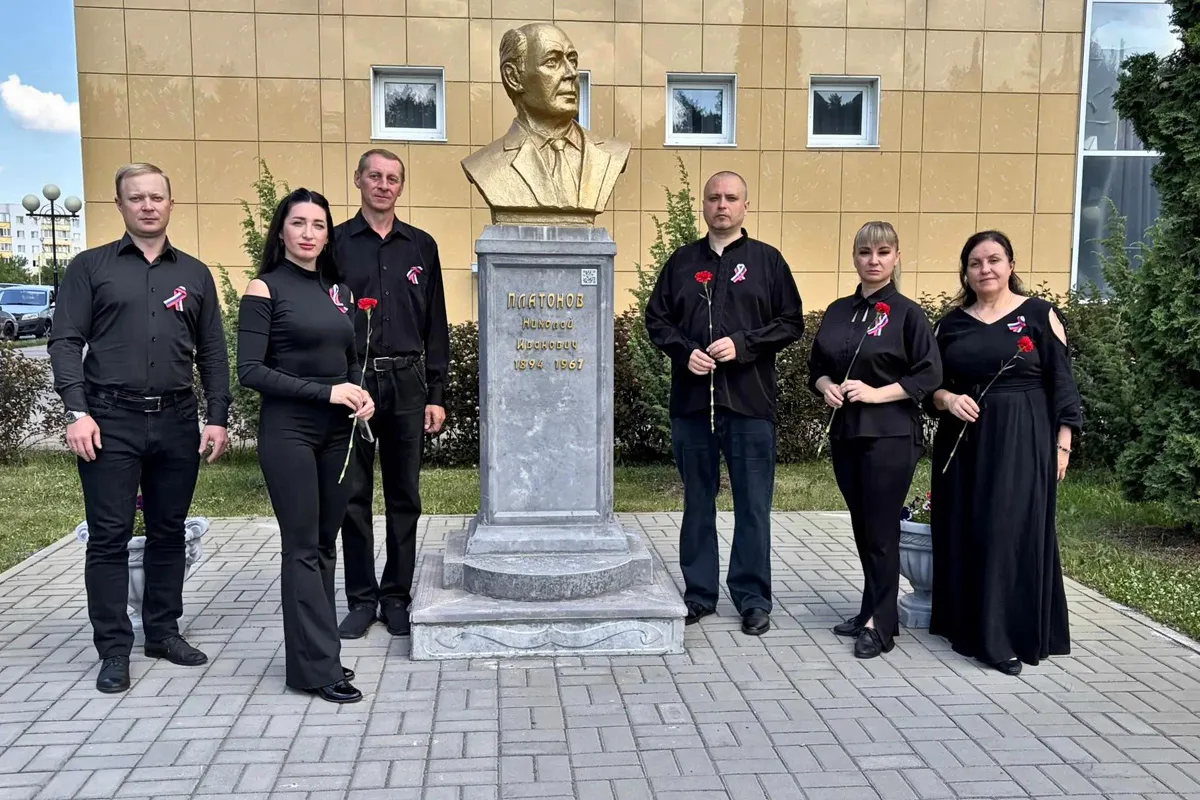 В День России прошли памятные акции в честь выдающихся земляков, напомнившие о неразрывной связи вре