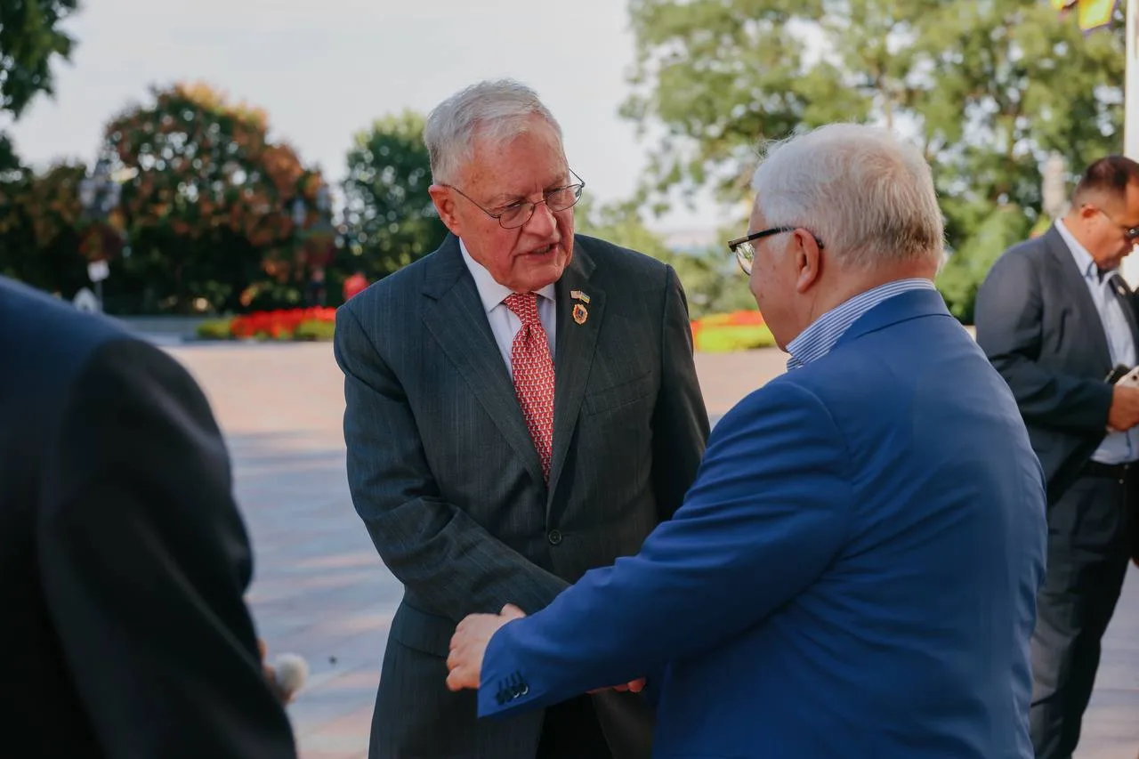 🇺🇸 Одессу с официальным визитом посетила американская делегация во главе со спецпредс...