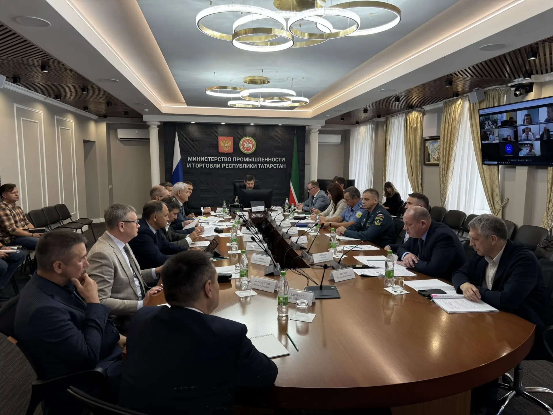В Минпромторге Татарстана обсудили подготовку объектов к зиме