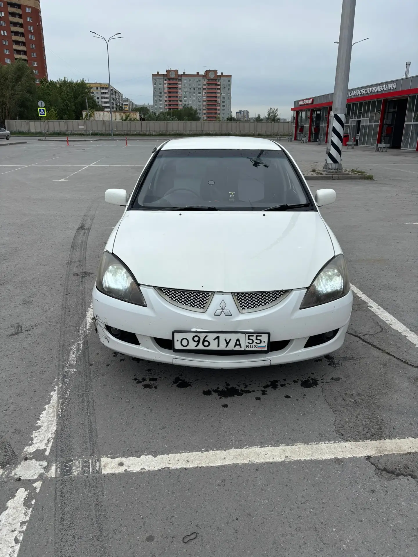 Продам!!!
Mitsubishi lanser 9 2003г. 
Двс-1.5
Акпп-вариатор
В хорошем состоянии , 2 ключа, сигнализа