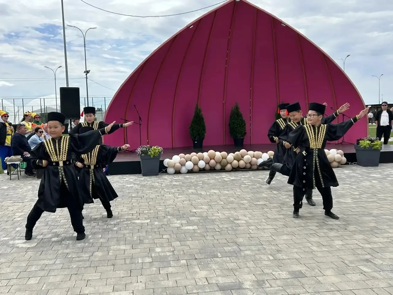 🎉 В День защиты детей в парке «Мелодия Каспия» царила атмосфера праздника!